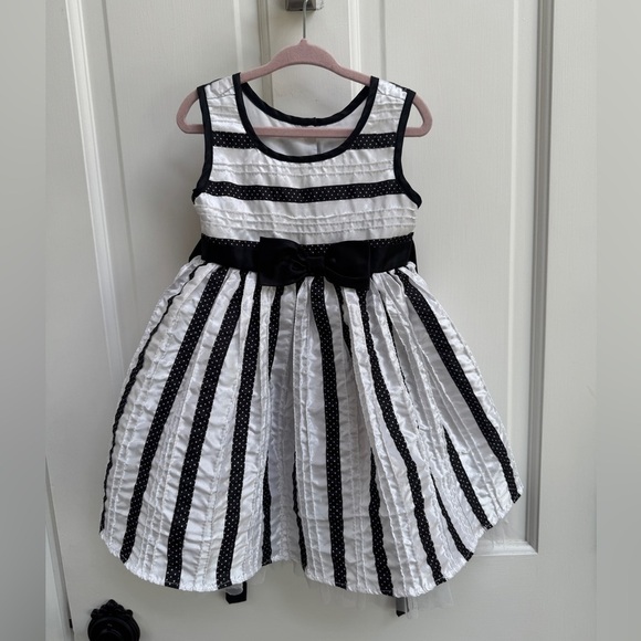 NWOT Jona Michelle 3T Girls Black and White Stripe Formal Sleeveless Dress - Picture 1 of 6